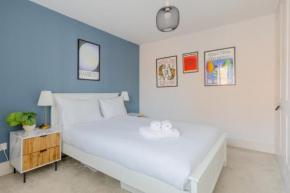 Beautifully Designed 1BD Flat Near Balham Station